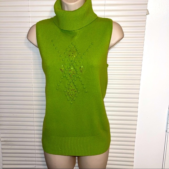 R•Q•T Turtle Neck Sweater - Picture 1 of 7